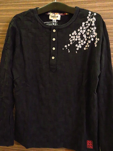和柄長袖ヘンリーネックTシャツ！流水に枝垂れ桜刺繍！和風T
